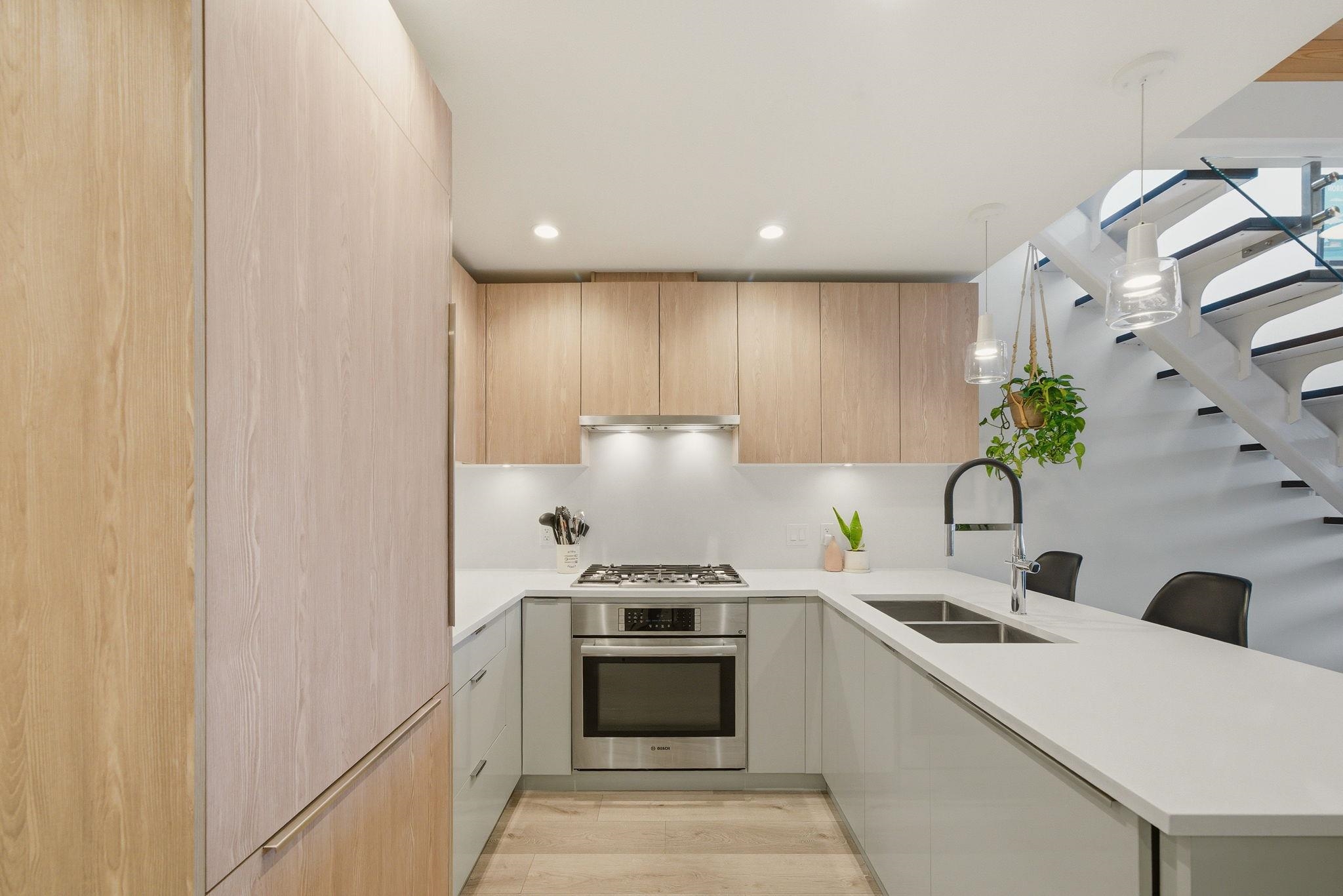 Additional image 3 of 607-128 8th Street E, North Vancouver, BC, V7L 0H2