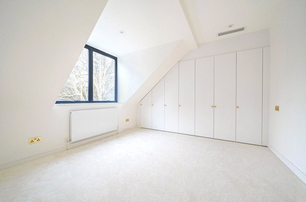 Additional image 19 of 5 bed detached house to rentWhite Orchards, Totteridge, London N20