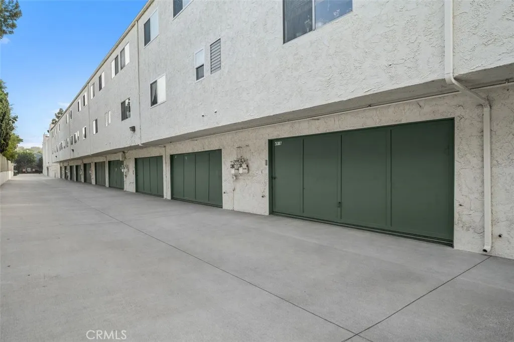 Additional image 40 of 4916 McConnell Avenue, Los Angeles, CA 90066