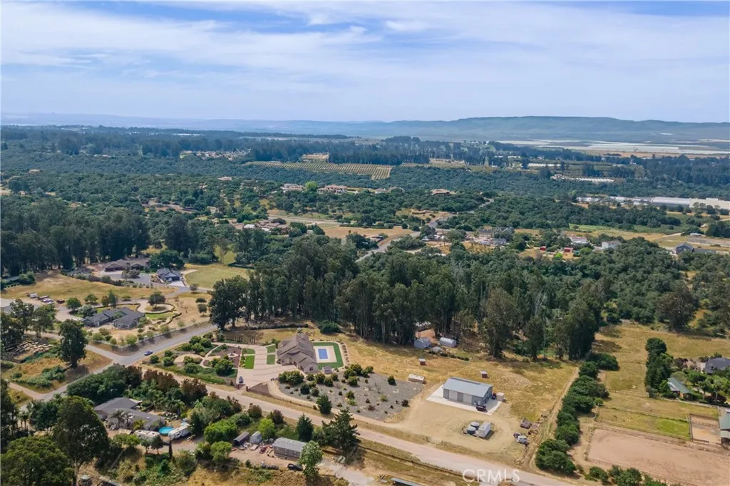 520 Stanton St, Arroyo Grande, CA 93420