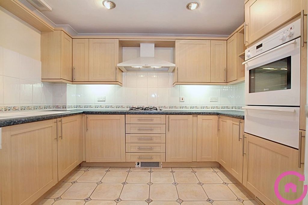 Additional image 3 of 3 bed flat to rentBayshill Lane, Bayshill Road, Cheltenham GL50