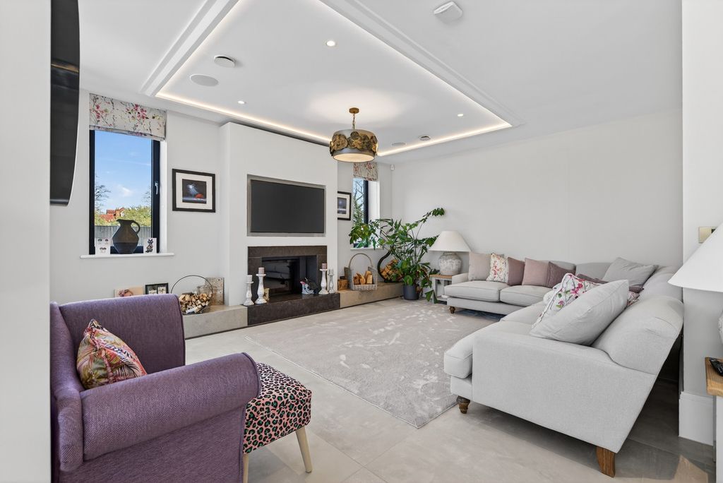 Additional image 16 of 5 bed detached house for saleDorney Reach Road Dorney Reach Maidenhead, Berkshire SL6