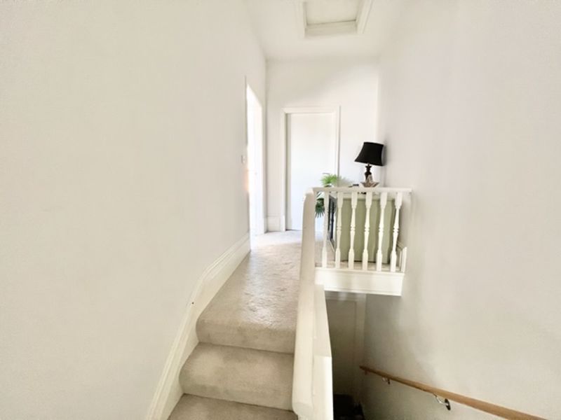 Additional image 5 of 2 bed flat to rentSea View Street, Cleethorpes DN35