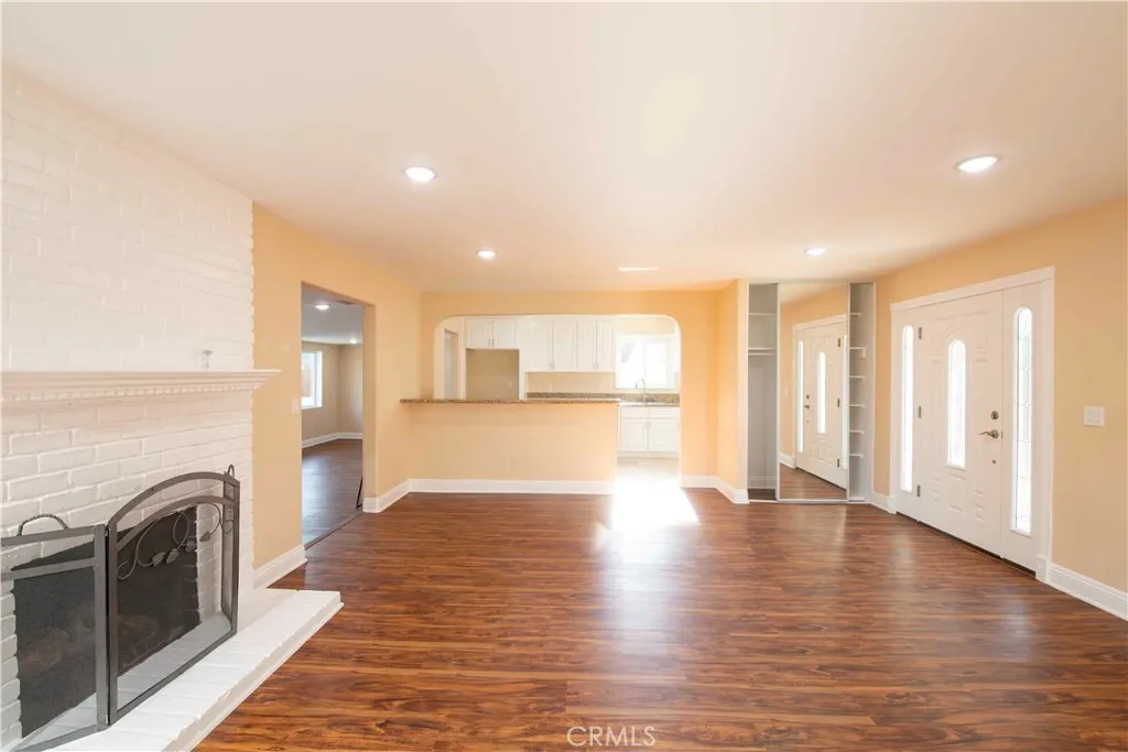 Additional image 13 of 22336 Saticoy St, Canoga Park, CA 91303