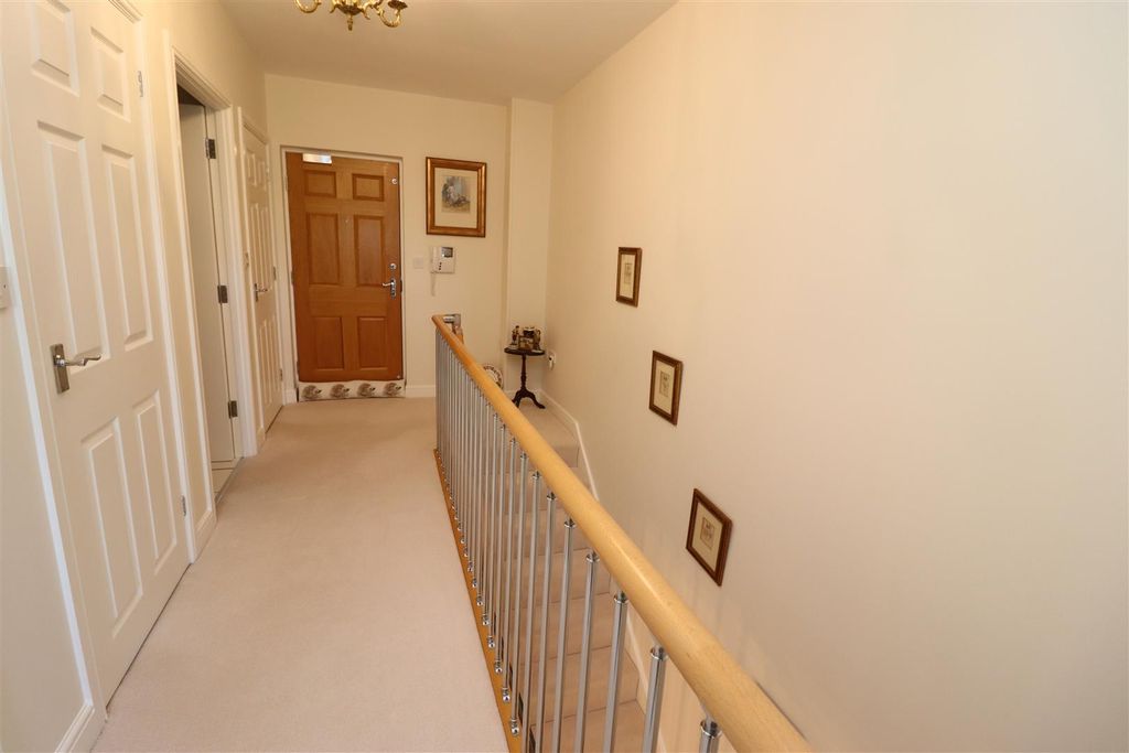 Additional image 10 of 3 bed flat for saleHellyer Close, North Ferriby HU14
