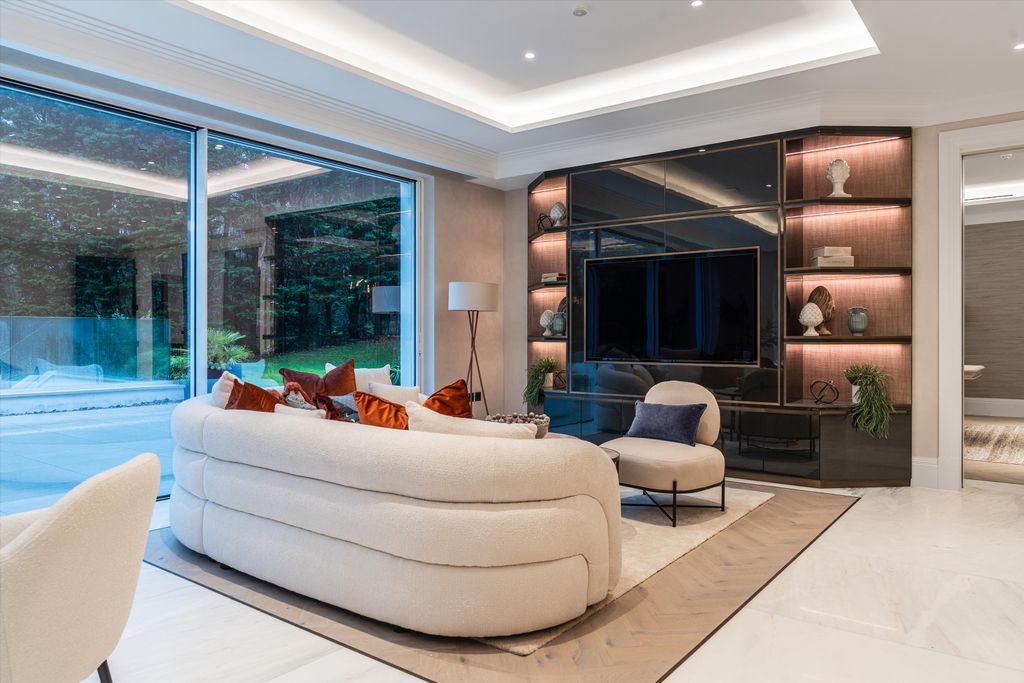 Additional image 5 of 6 bed detached house for saleWentworth Drive, Virginia Water, Surrey GU25