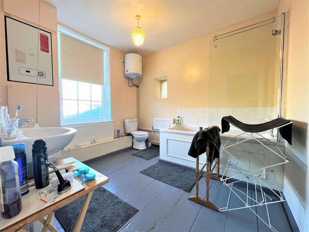 Additional image 3 of 3 bed flat for saleLennox Street, Weymouth DT4