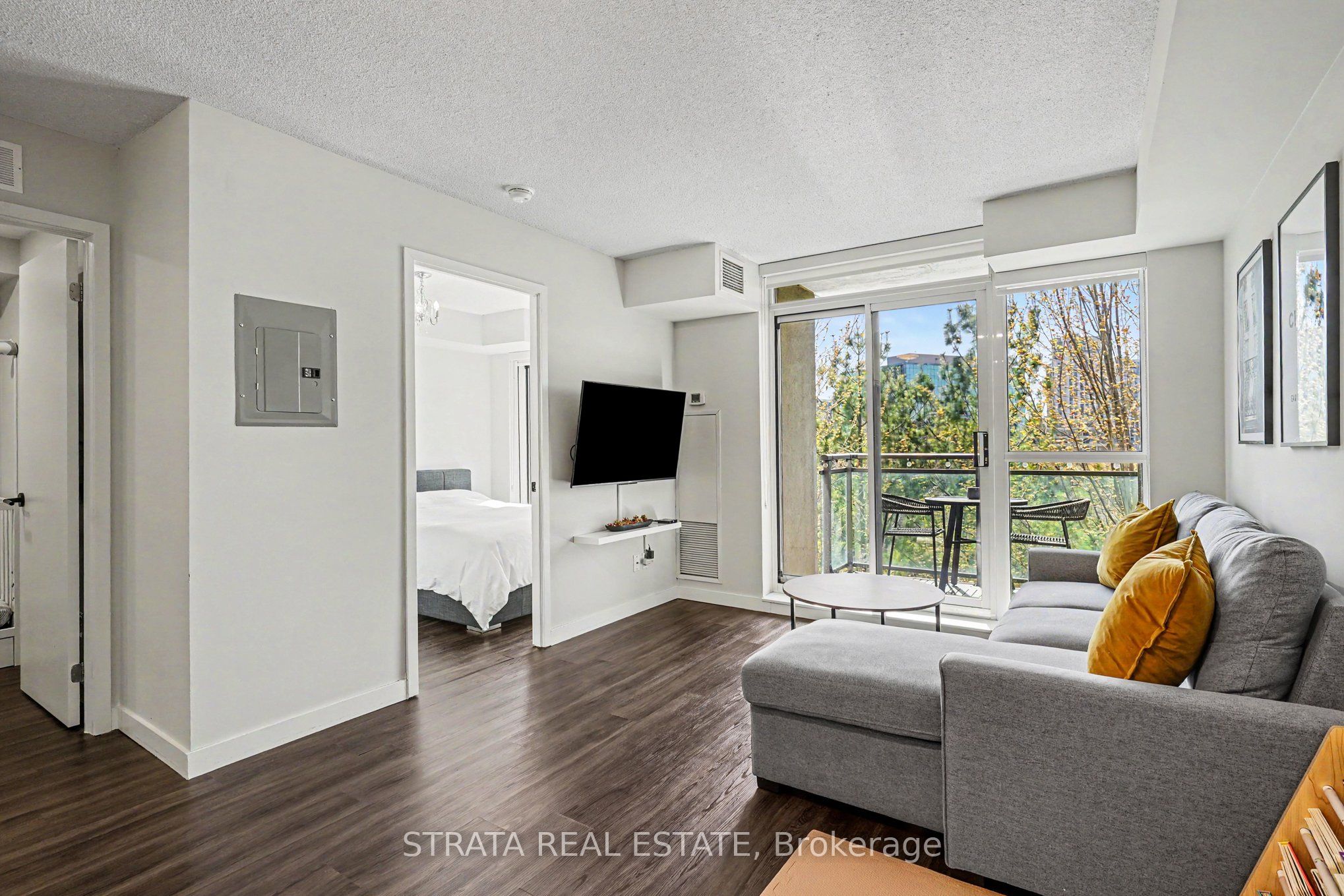 Additional image 3 of 510-120 Dallimore Circle, Toronto, ON, M3C 4J1