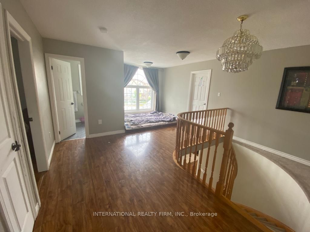 Additional image 2 of 8 Cheltenham Road, Barrie, ON, L4M 6T2