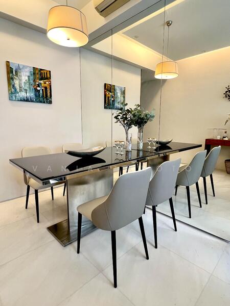12B Cairnhill Rise photo 2
