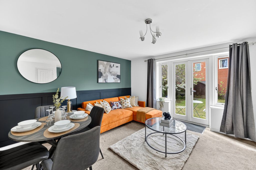3 bed flat to rentBroughton Civil Parish MK10