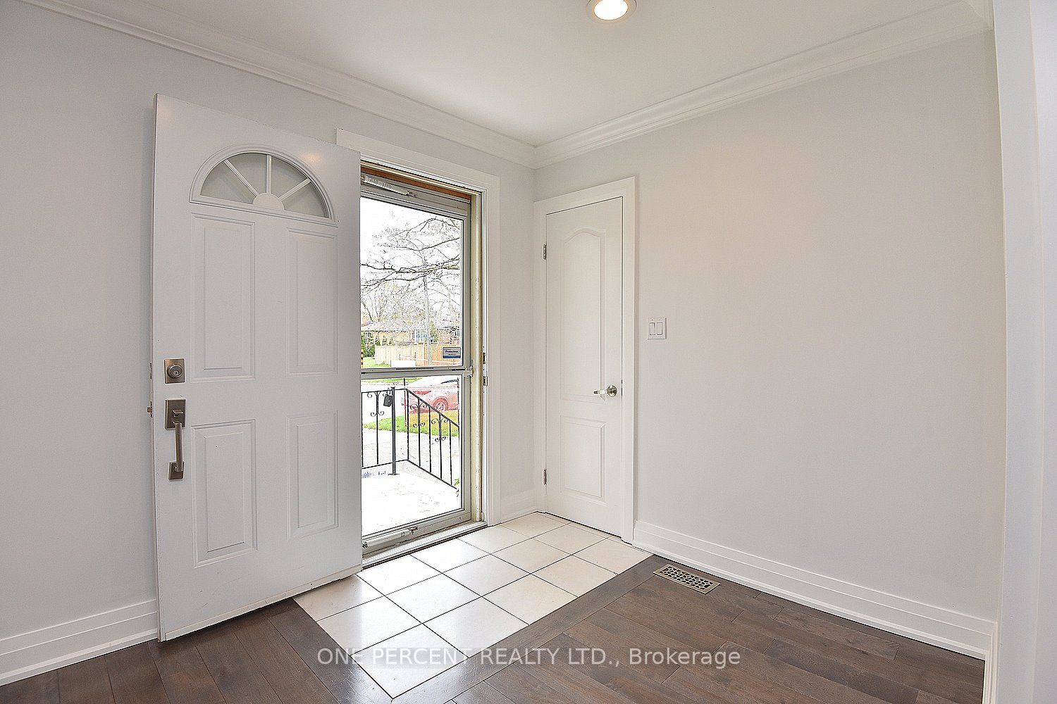Additional image 5 of 1338 De Quincy Crescent, Burlington, ON, L7P 1E4
