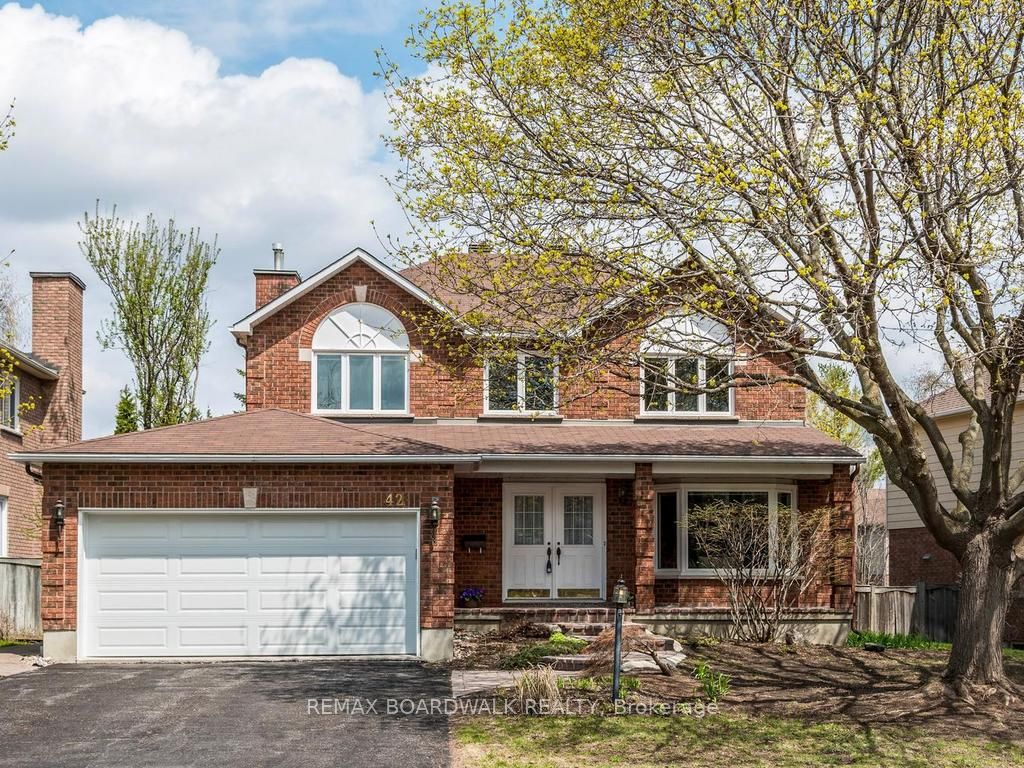 42 Slade Crescent, Ottawa, ON, K2K 2K9