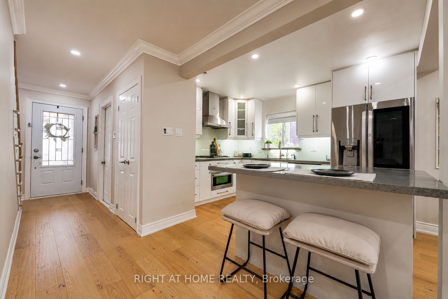 Additional image 2 of 3305 Burdock Place, Mississauga, ON, L5A 4B7