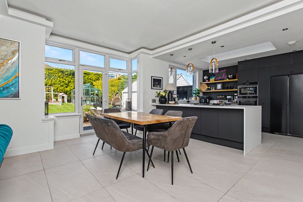 Additional image 2 of 4 bed detached bungalow for sale245 Glasgow Road, Paisley PA1
