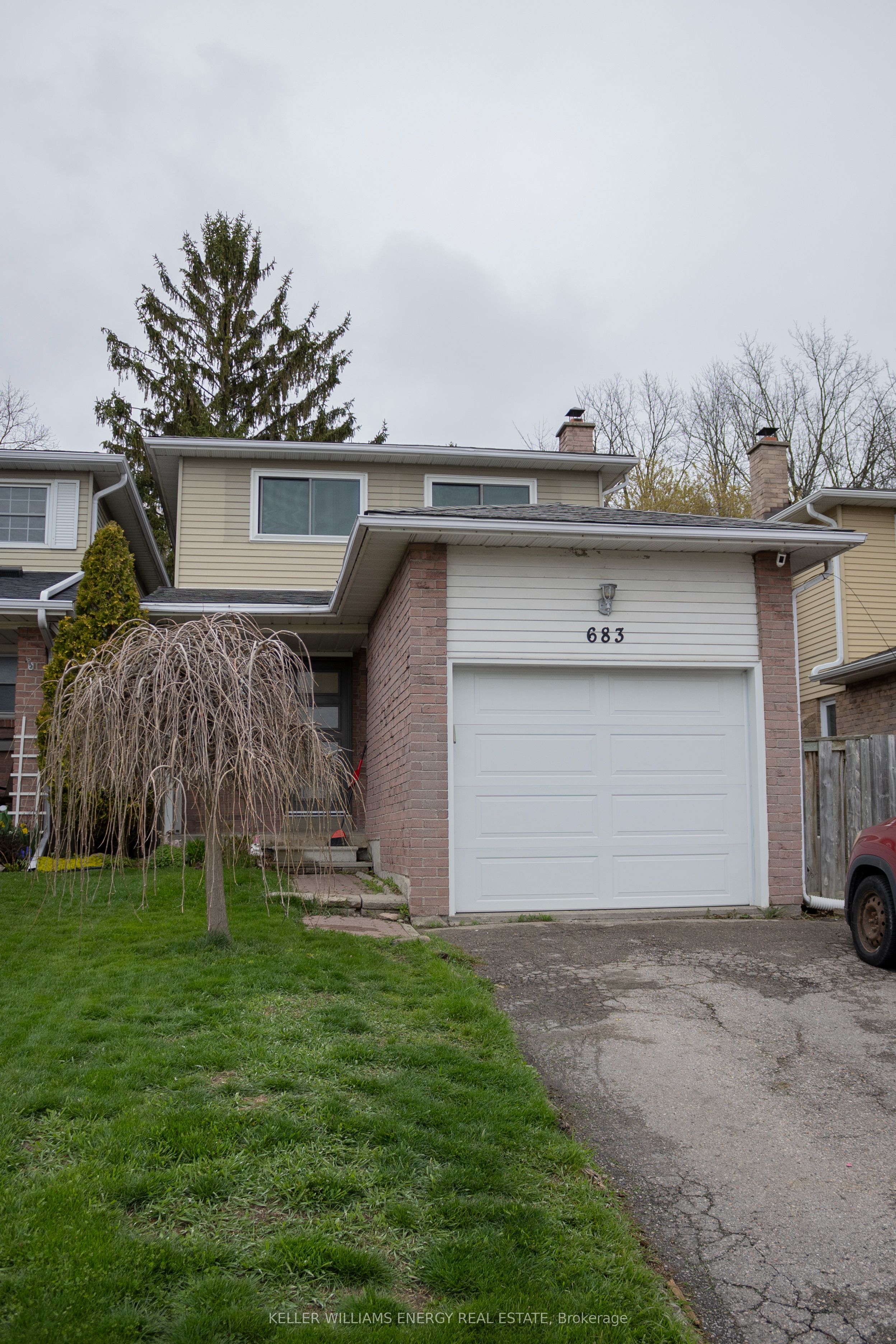 683 Grandview Drive, Oshawa, ON, L1H 7V9