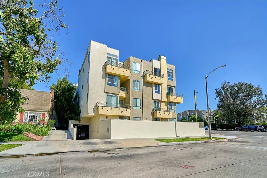 Additional image 63 of 5525 W Olympic Boulevard Unit 202, Los Angeles, CA 90036