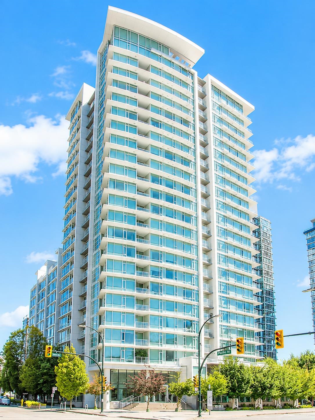 1705-161 Georgia Street W, Vancouver, BC, V6B 0K9