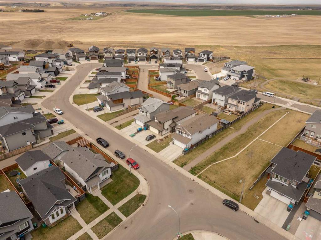 Additional image 3 of 1373 Pacific Circle W, Lethbridge, AB, T1J5V3