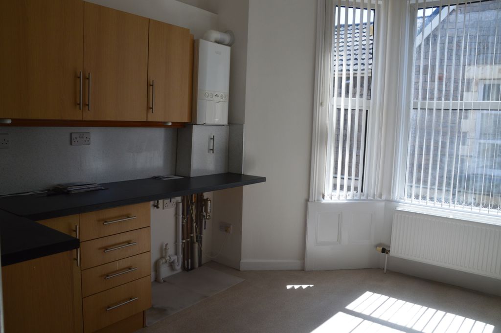 Additional image 5 of 3 bed flat to rentBeach Road, Weston Super Mare BS23