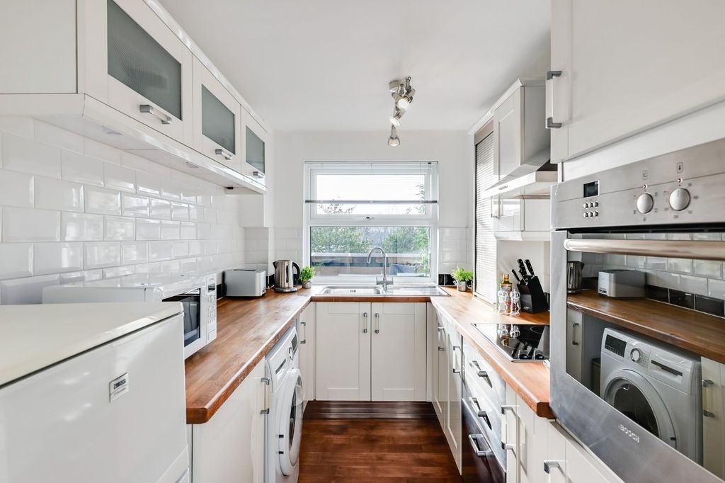 Additional image 6 of 1 bed flat for saleOuse Lea, Shipton Road, York YO30