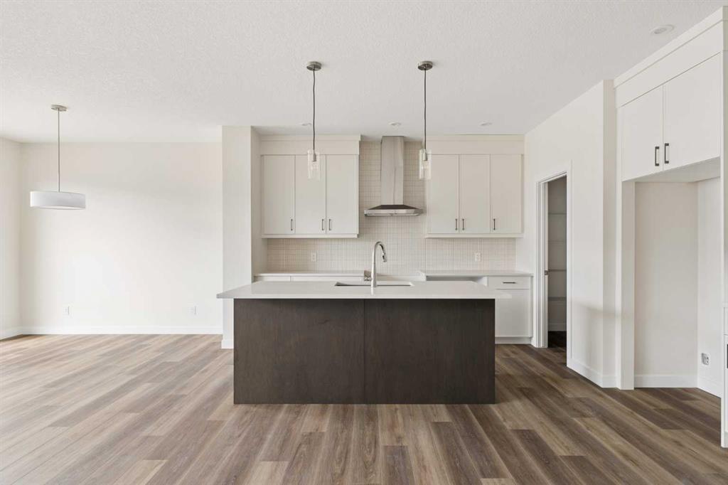 Additional image 4 of 120 Creekstone Circle SW, Calgary, AB, T2X 5M6