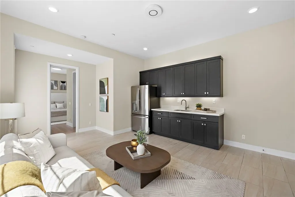 Additional image 31 of 77 Pelican Ln, Irvine, CA 92618