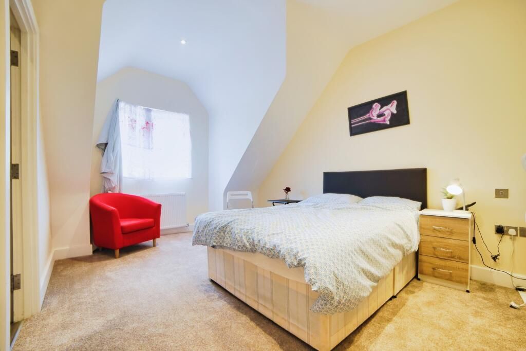 Additional image 3 of 6 bed detached house to rentClapham Road, Bedford MK41
