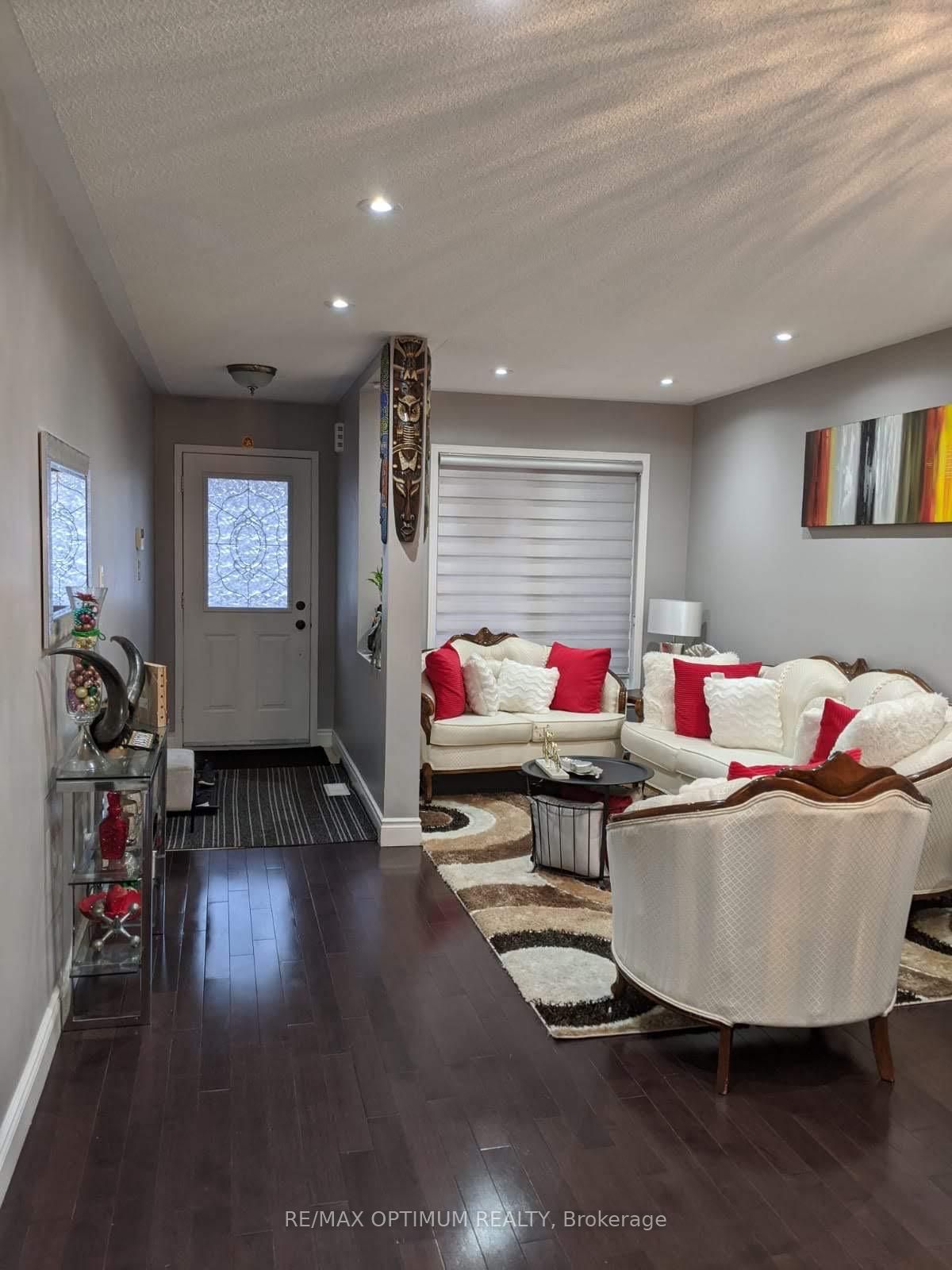 23 Four Seasons Circle, Brampton, ON, L7A 2A7 photo 2