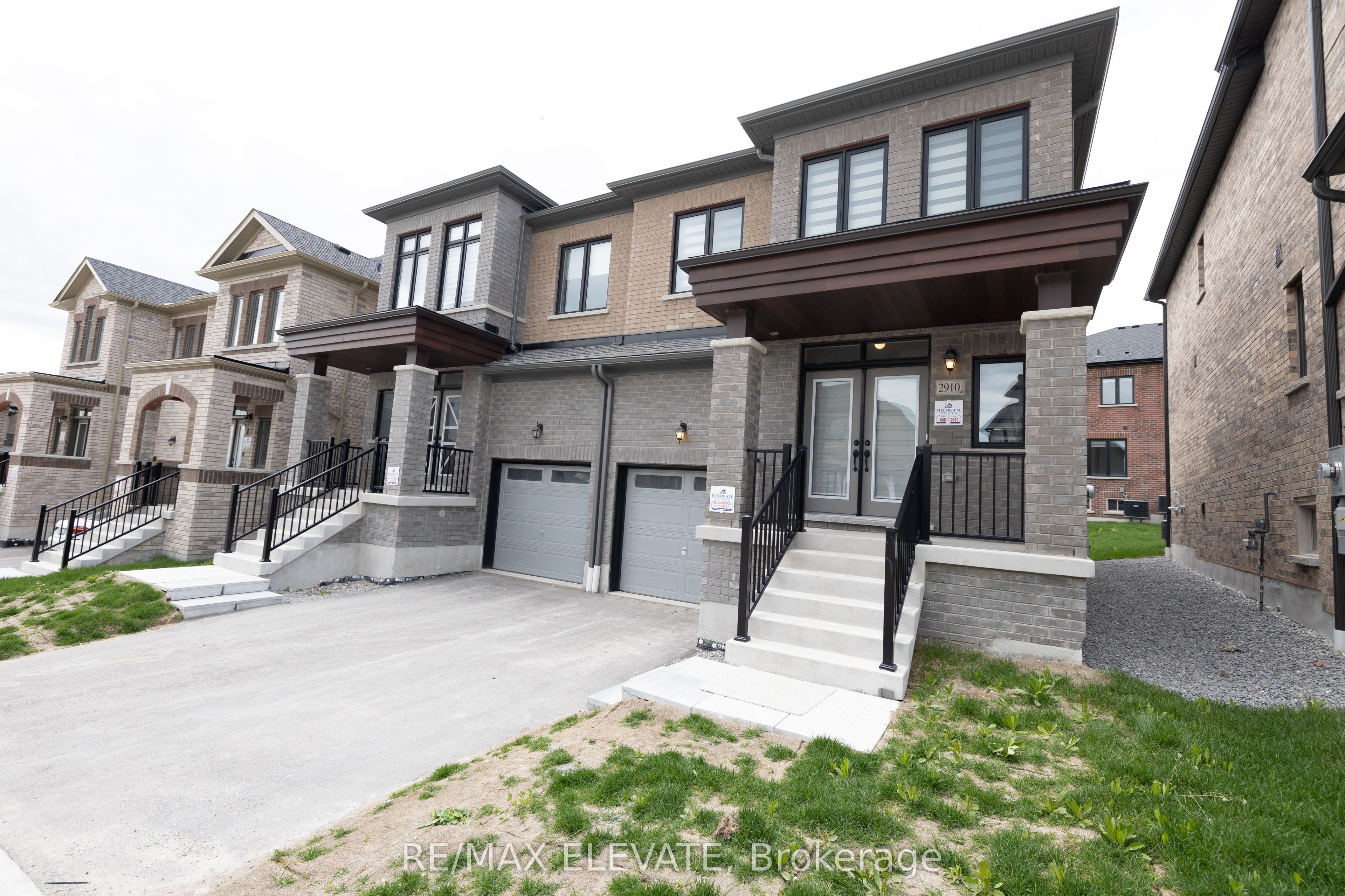 2910 Starlight Drive, Pickering, ON, L1X 0S1