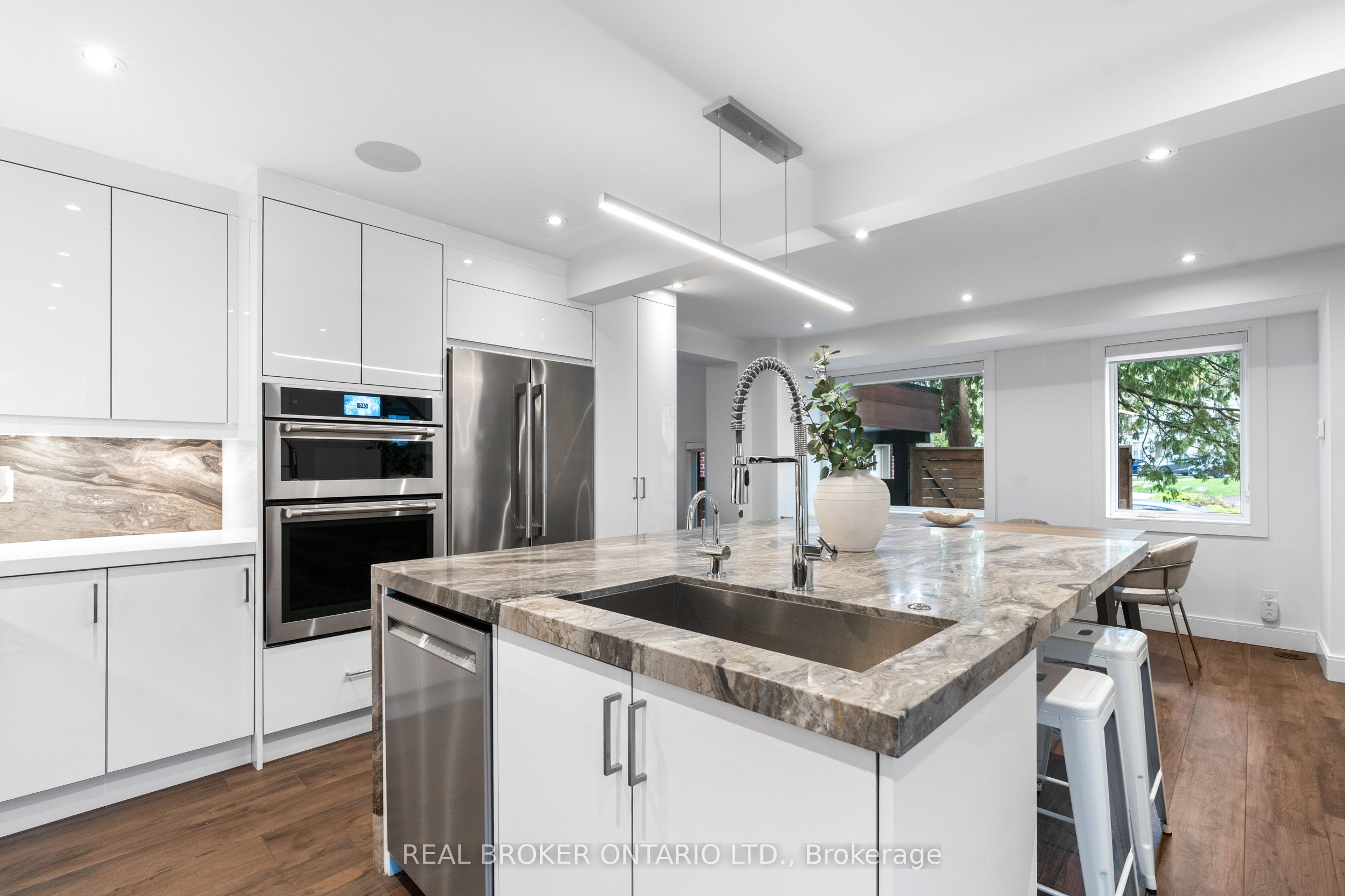 Additional image 6 of 17 Old Oak Road, Toronto, ON, M9A 2V9