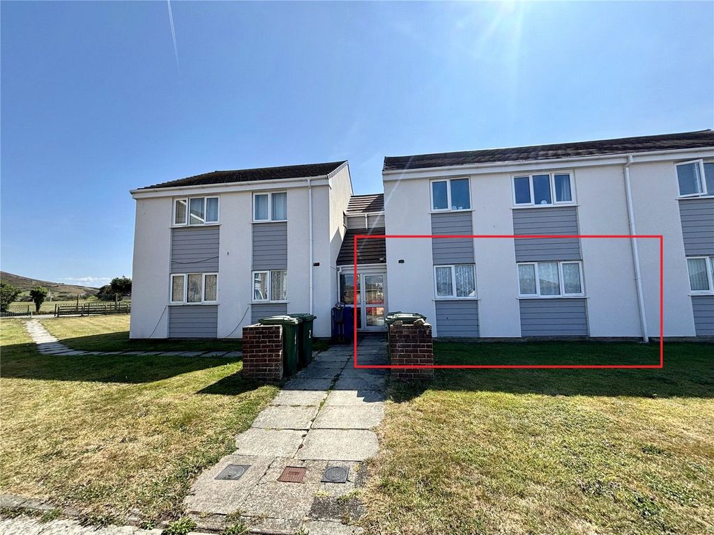 2 bed flat to rentBowes House, Cader Walk, Tywyn, Gwynedd LL36