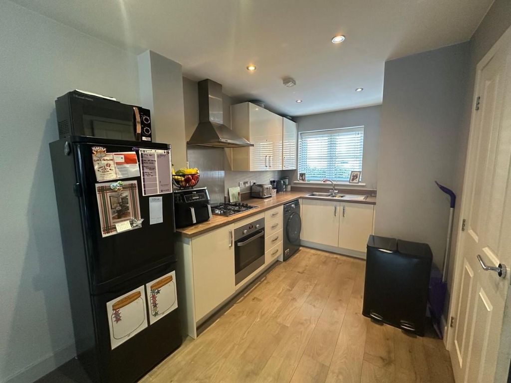 Additional image 7 of 2 bed semi-detached house for saleYates Meadow, Potton SG19