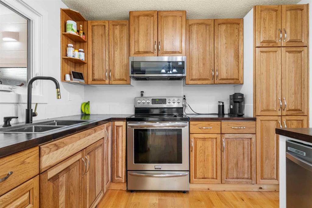 Additional image 6 of 39 Cedar Crescent, Lacombe, AB, T4L 1V1