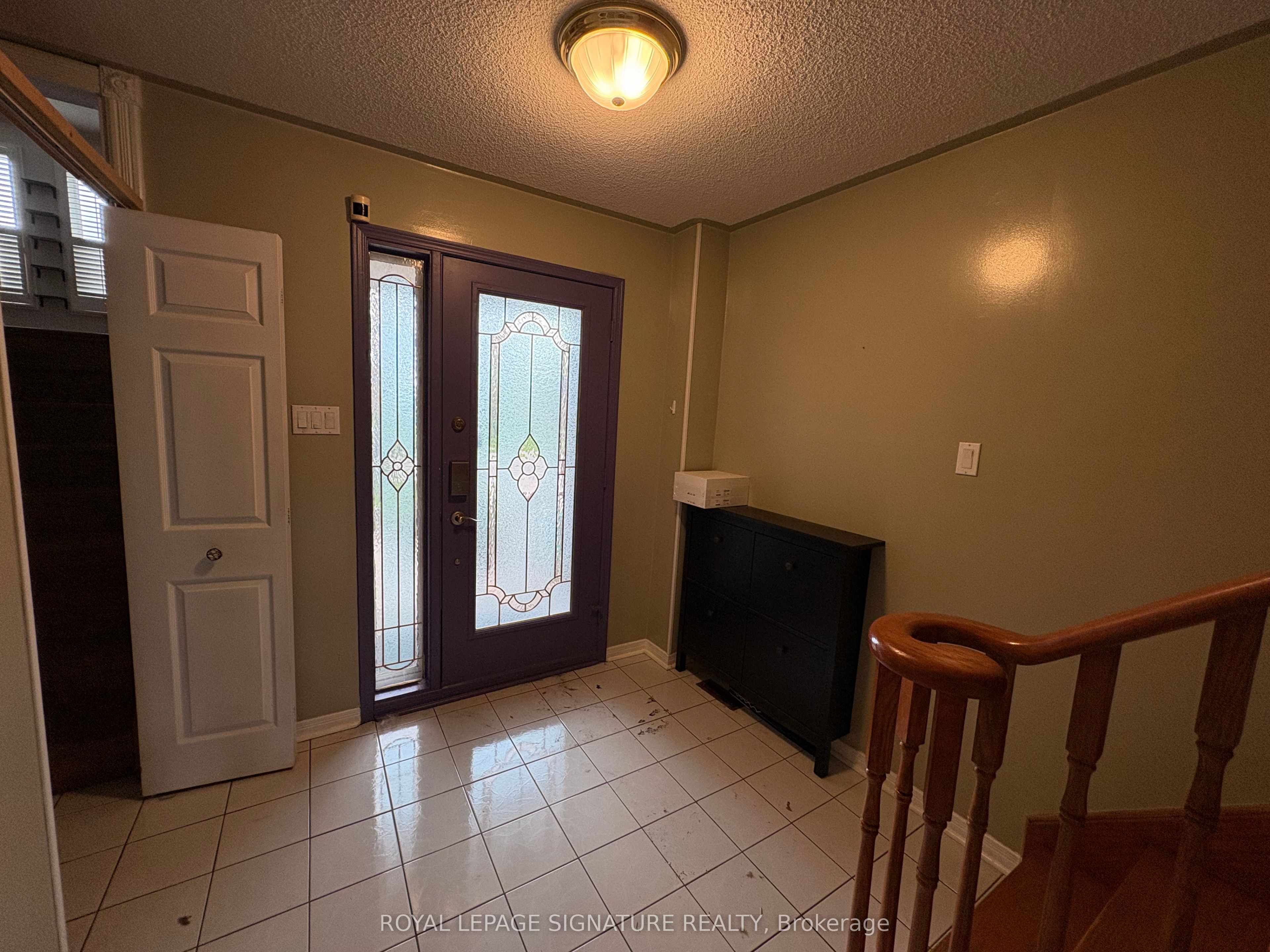 Additional image 4 of Main-6037 Duford Drive, Mississauga, ON, L5V 1A8