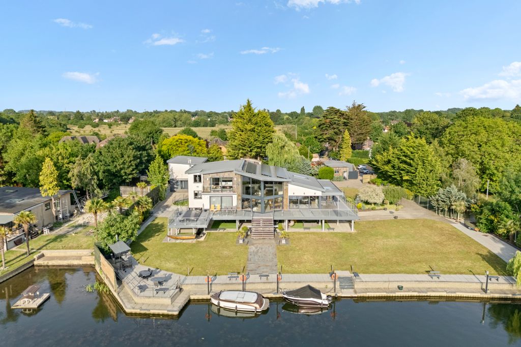 Additional image 17 of 5 bed property for saleFriary Island, Staines, Surrey TW19, United Kingdom