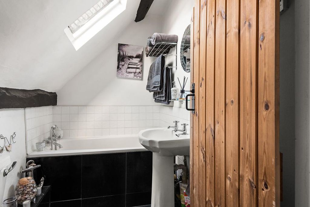 Additional image 9 of 3 bed semi-detached house for saleGravel Hill, Henley On Thames RG9