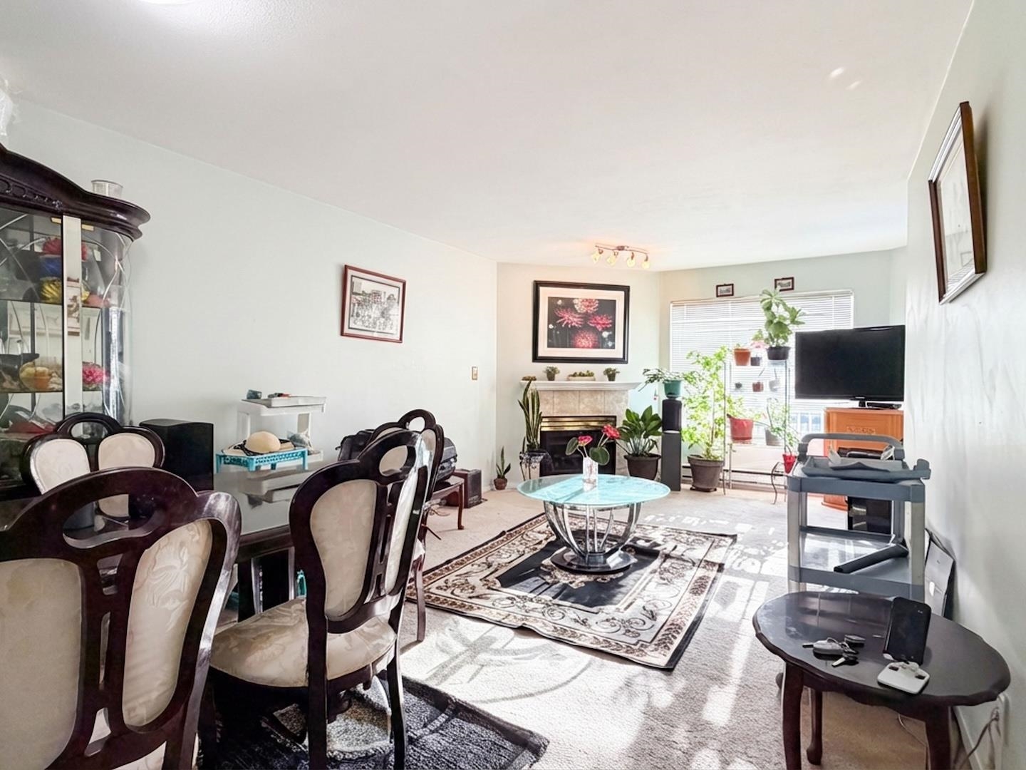 Additional image 2 of 307-9942 151 Street, Surrey, BC, V3R 0V4