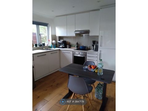 Camberley Close, Sutton SM3