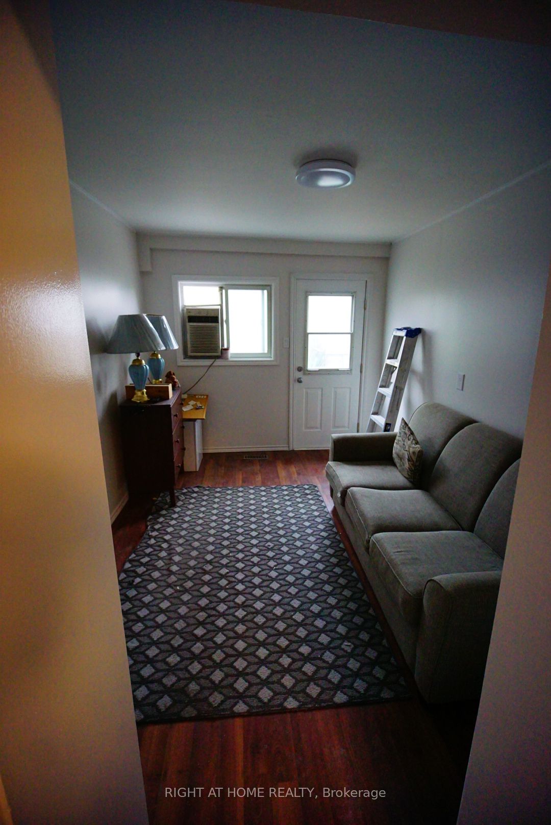 Additional image 4 of 122 Eccles Street S, Ottawa, ON, K1R 6S8