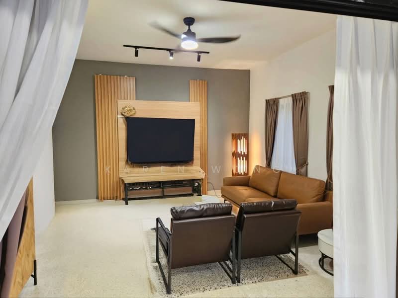 Quaint semi-detached house near MRT! photo 3