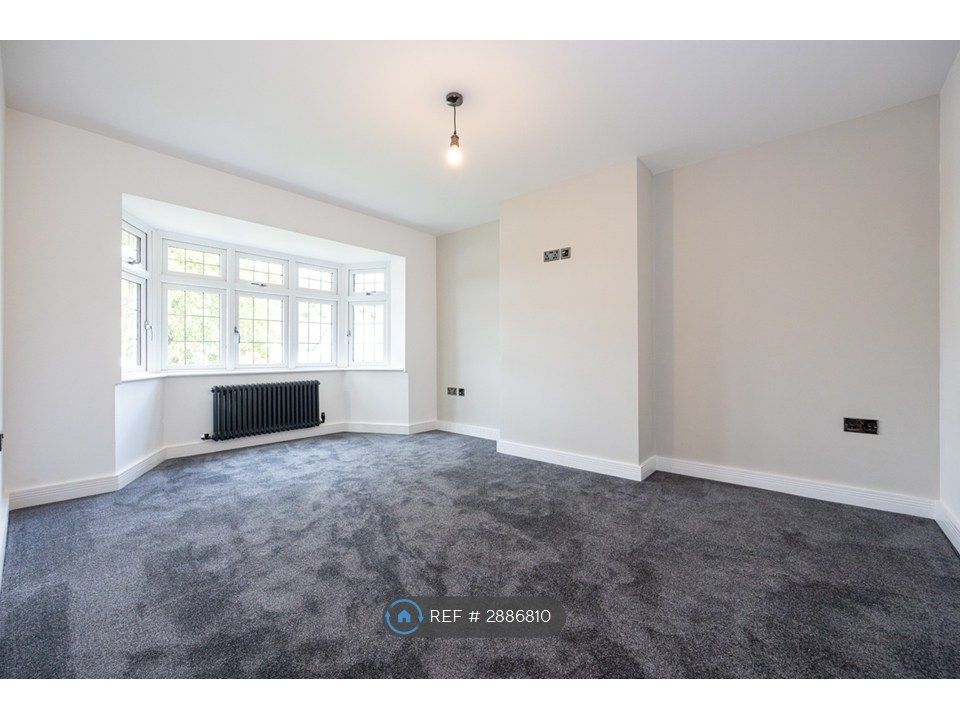 Additional image 6 of 5 bed semi-detached house to rentBeresford Crescent, Newcastle-Under-Lyme ST5