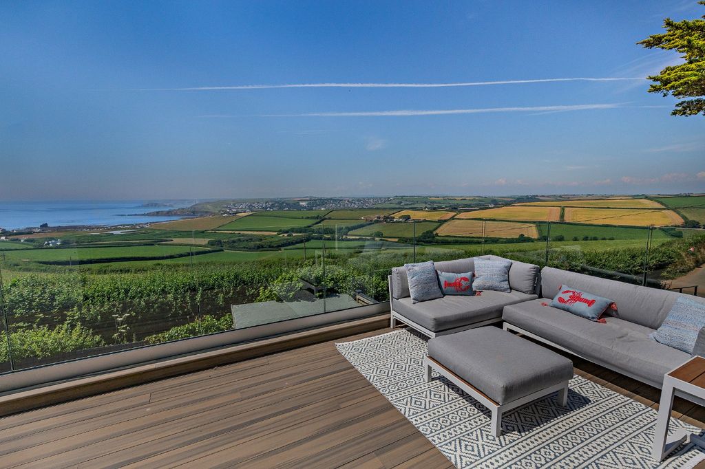 7 bed detached house for saleNear Thurlestone Sands, Kingsbridge, Devon TQ7 photo 4