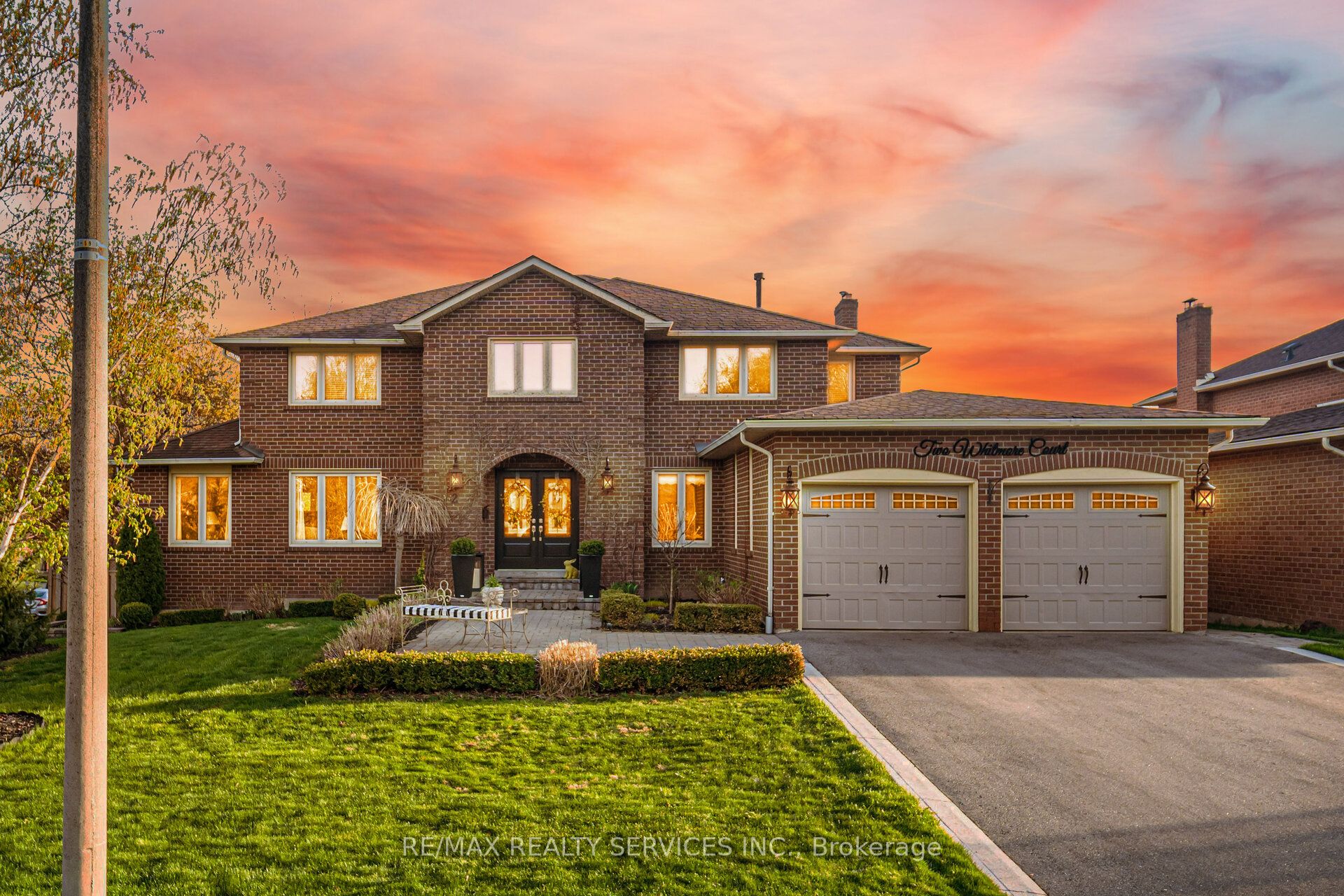 2 Whitmore Court, Brampton, ON, L6Z 2A5