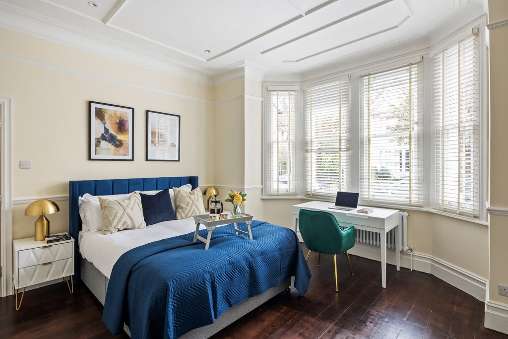 Additional image 11 of 2 bed flat to rentBurlington Avenue, Kew TW9