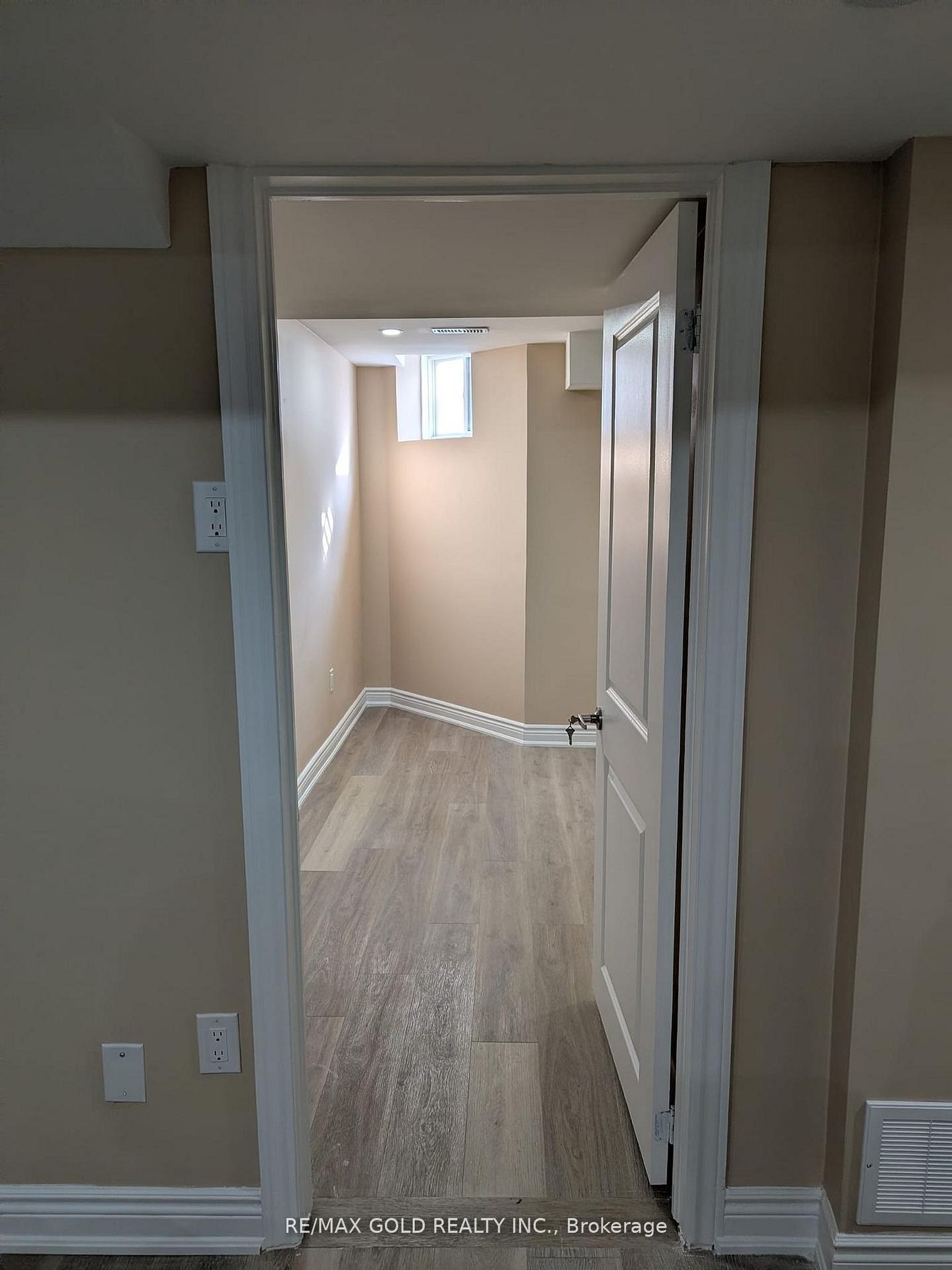 35 Latania Boulevard, Brampton, ON, L6P 1T1 photo 4