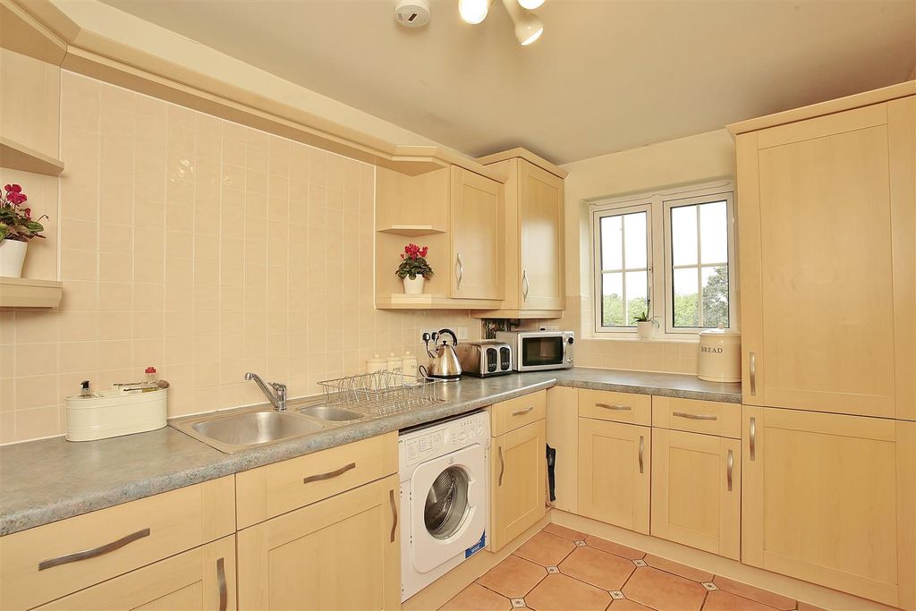 Additional image 4 of 2 bed flat to rentJackson Road, Oxford OX2