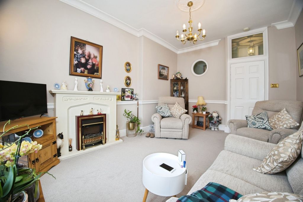 Additional image 7 of 2 bed flat for saleAgincourt Square, Monmouth, Monmouthshire NP25
