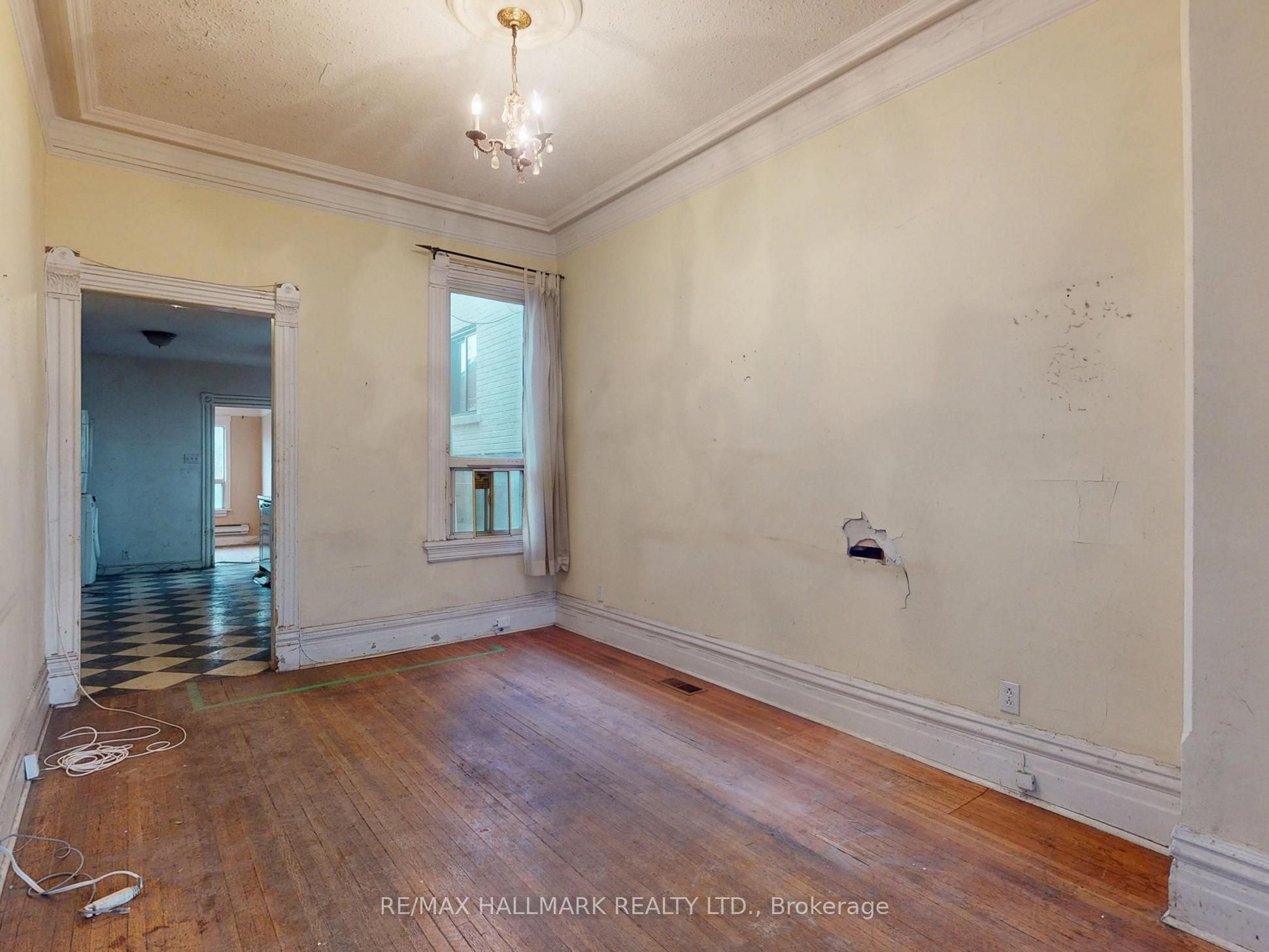 Additional image 6 of 266 1/2 Euclid Avenue, Toronto, ON, M6J 2K2