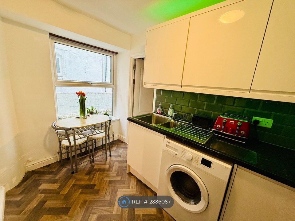 Additional image 7 of 1 bed flat to rentTower Road, Newquay TR7